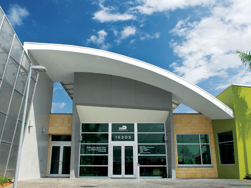 Exterior of Kendale Lakes Branch